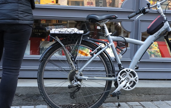 Filet de transport pour porte bagage vélo avec crochet ville vtt maintien  tendeur - CYCLINGCOLORS
